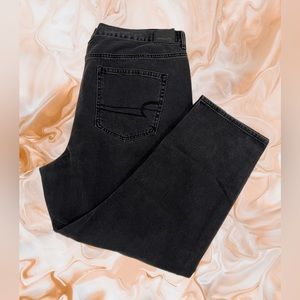 Black Mom Jeans 🍒NWT American Eagle